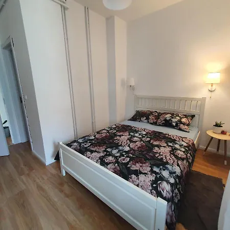 Che Private Banovci * Novi Banovci