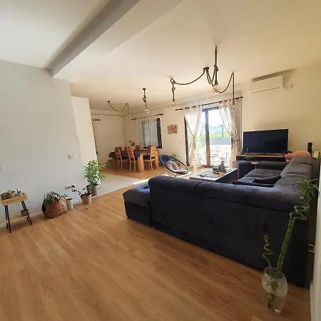 Che Private Banovci בית הארחה Novi Banovci