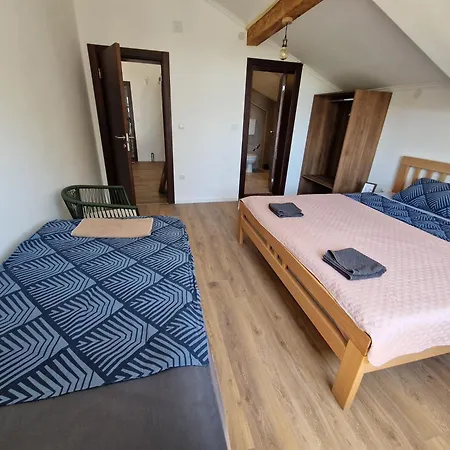 בית הארחה Che Private Banovci